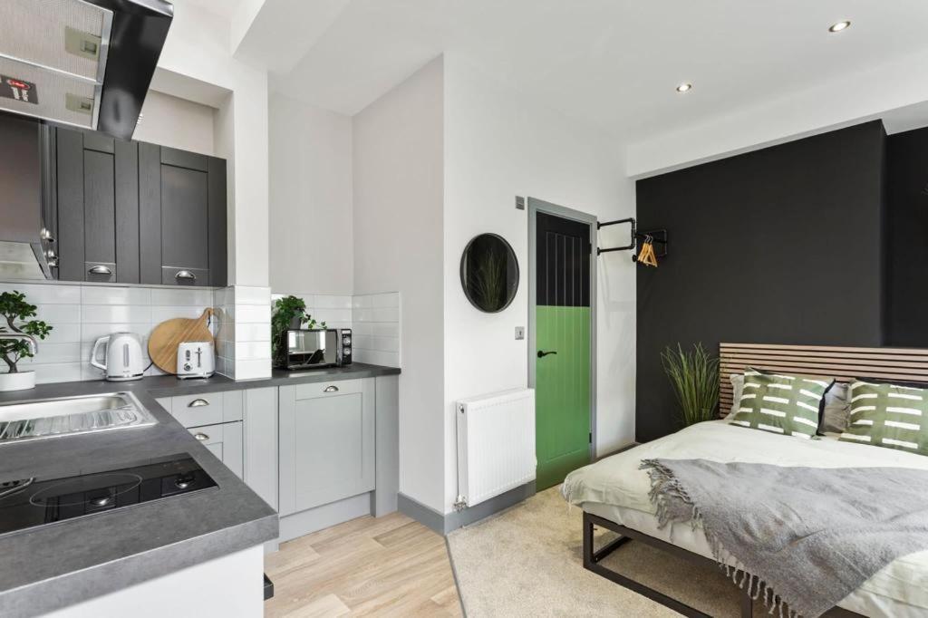 ✰Onpoint -Modern & Fresh Studio Apt Close To Centre - Convenient!✰ Apartment Beeston  Ngoại thất bức ảnh